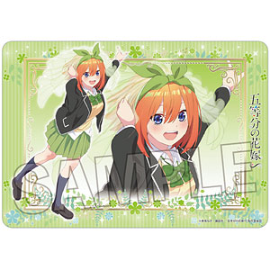 中野一花　プレイマット、スリーブ Amazon | 五等分の花嫁 私服&コート 中野 一花 スリーブ&プレイ