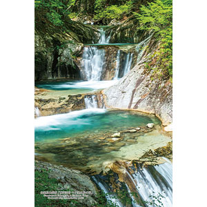 ジグソーパズル シリーズ・日本の都市52 山梨県山梨市「西沢渓谷 七ツ釜五段の滝」 300ピース (300-408)