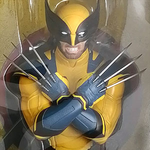 プレイアーツ改 ウルヴァリン 正規品 刻印あり Amazon.co.jp: MARVEL UNIVERSE VARIANT PLAY ARTS改