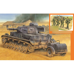 ドラゴン1/35ドイツ軍兵士4体　プラモデル完成品 ドラゴン 1/35 WW.II ドイツ軍 IV号戦車A型 w/増加装甲 [DR6816